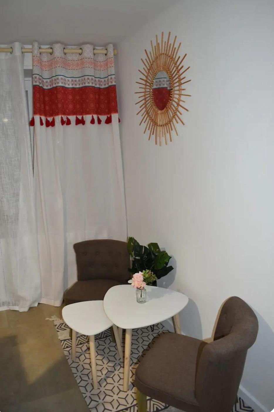 Joli Apartment Proche Du Centre-Ville ポアティエ エクステリア 写真